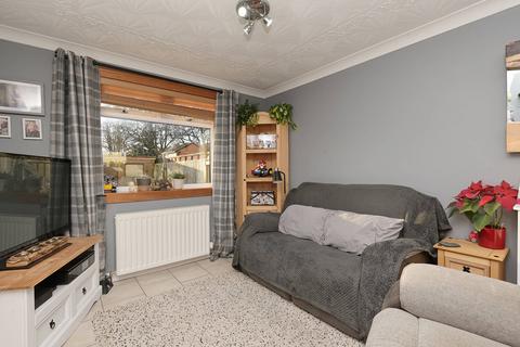 3 bedroom terraced house for sale, 19 Seamark Place, Lochgelly, KY5 8PY