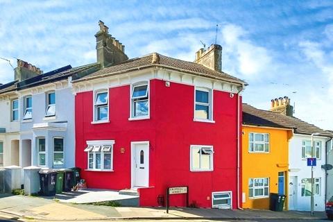 5 bedroom terraced house to rent, Queens Park Road, East Sussex BN2