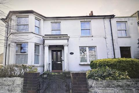 4 bedroom semi-detached house for sale, Plumstead Common Road, Plumstead, London, SE18 3RE