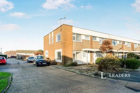 3 bedroom terraced house to rent, Dolphin Way, Rustington, Littlehampton, BN16