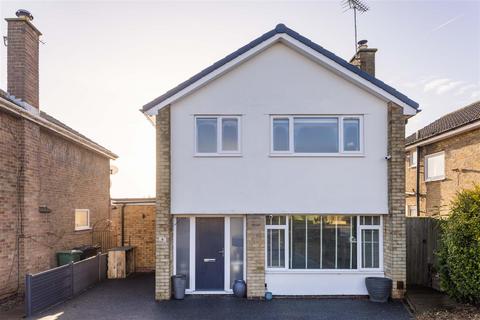 3 bedroom detached house for sale - Gascoigne Avenue, Leeds LS15
