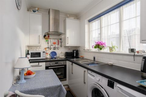 2 bedroom apartment for sale, Bootham Crescent, York, YO30 7AH