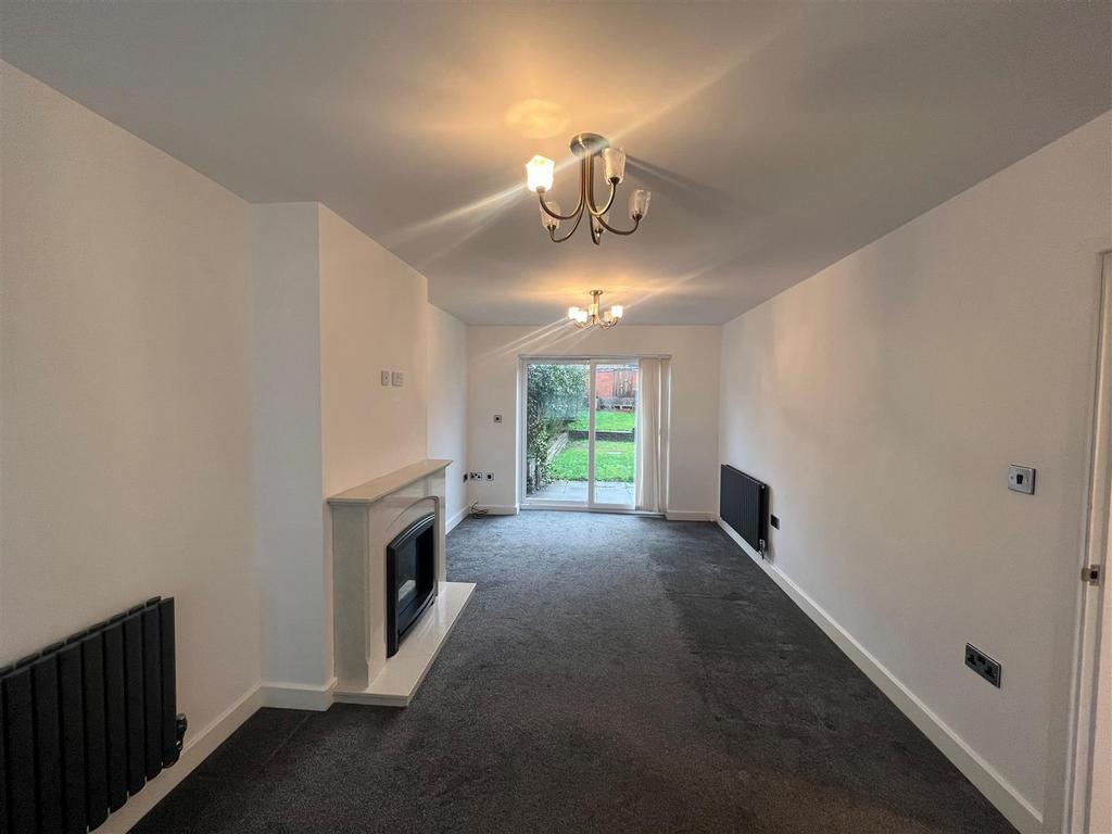 Living room 2.jpg