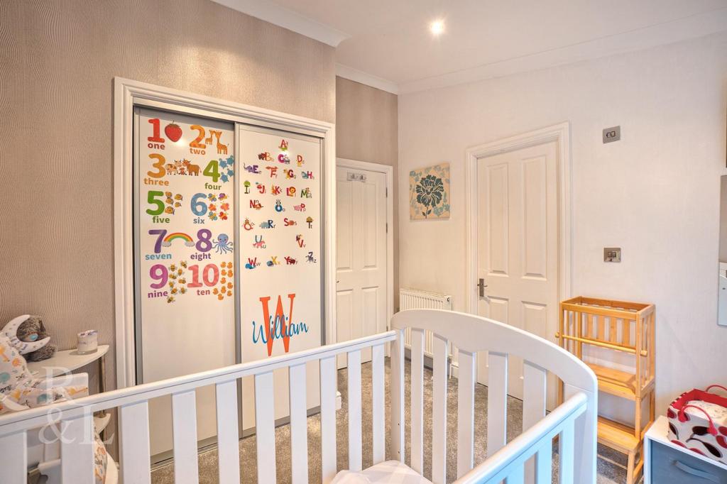 1 Moorlands Park (10).jpg