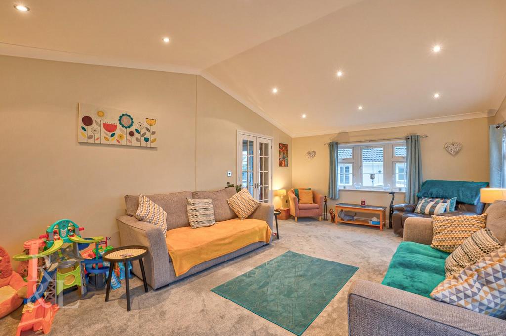1 Moorlands Park (12).jpg