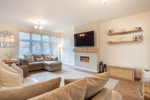 3 bedroom terraced house for sale, Larkswood Road, Corringham
