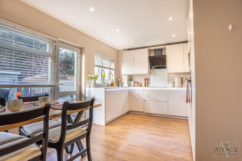 3 bedroom terraced house for sale, Larkswood Road, Corringham