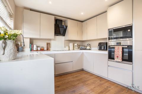 3 bedroom terraced house for sale - Larkswood Road, Corringham
