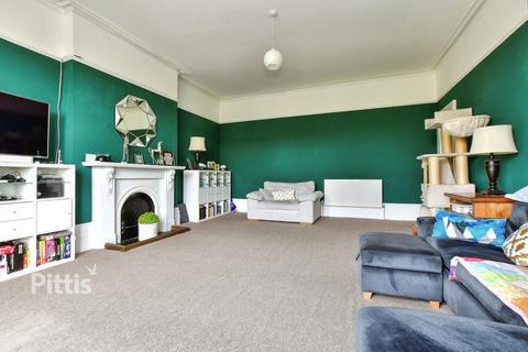 3 bedroom apartment to rent, St. Johns Road Wroxall PO38