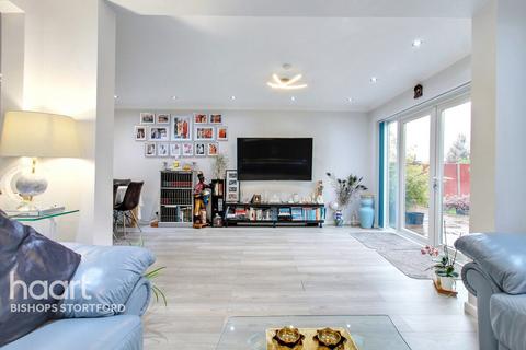 5 bedroom detached house for sale, Bishop's Stortford CM23