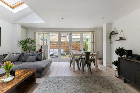 2 bedroom apartment for sale, Tregarvon Road, London, SW11
