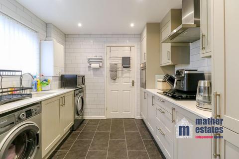 3 bedroom terraced house for sale, Wisden Road, Stevenage