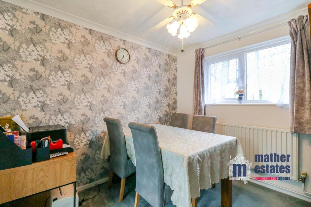 299 Wisden Road, Stevenage, SG1-17.jpg