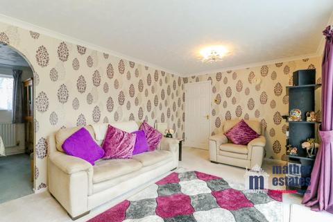 3 bedroom terraced house for sale, Wisden Road, Stevenage