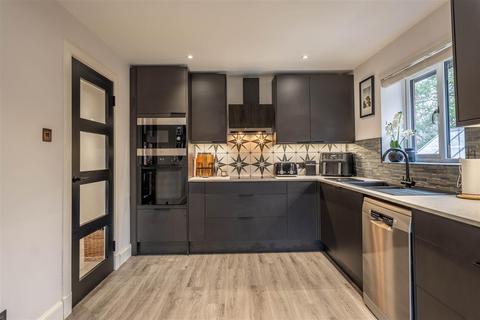 undefined, Abbotsford Crescent, Perth