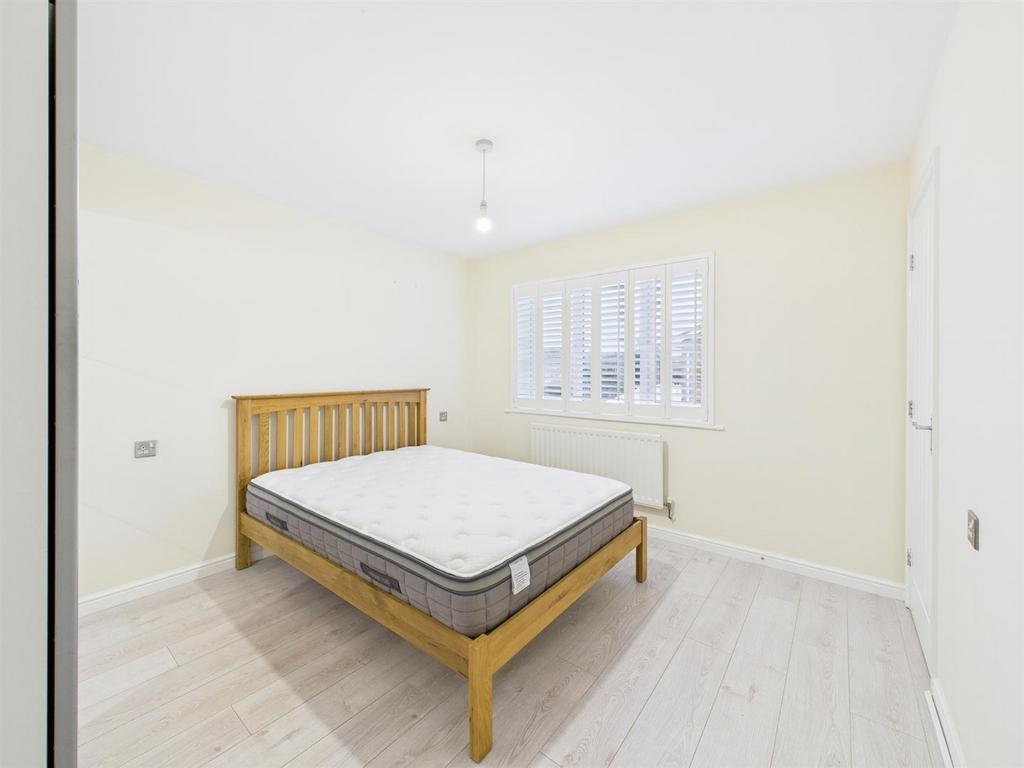 Bedroom: