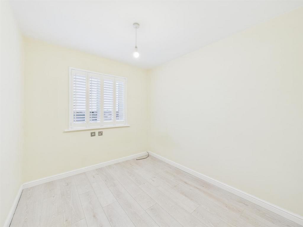 Bedroom:
