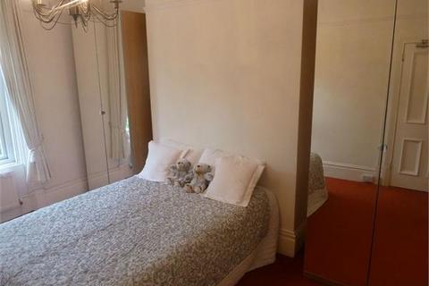 4 bedroom terraced house to rent, Heaton Grove, Heaton, Newcastle upon Tyne, Tyne and Wear