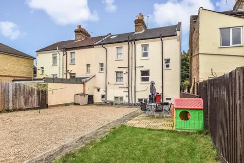 2 bedroom maisonette to rent, Hencroft StreetSouth,  Slough,  SL1