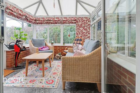 3 bedroom detached house for sale, Brambles Close, Kent,