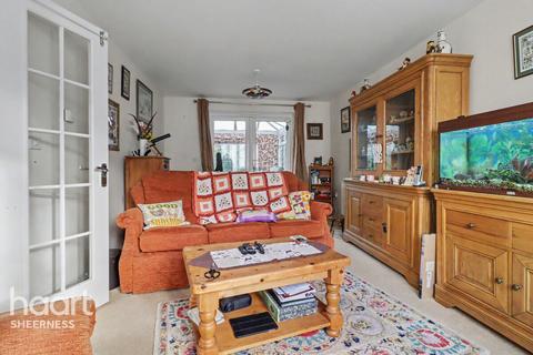 3 bedroom detached house for sale, Brambles Close, Kent,