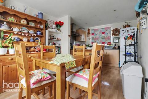 3 bedroom detached house for sale, Brambles Close, Kent,