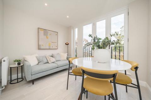 3 bedroom house to rent, Waldeck Road, London W13