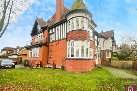 2 bedroom flat to rent, Old Broadway, Manchester, Greater Manchester, M20