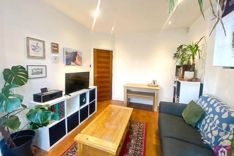 2 bedroom flat to rent, Old Broadway, Manchester, Greater Manchester, M20