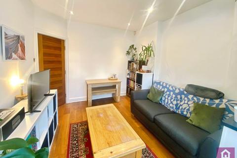 2 bedroom flat to rent, Old Broadway, Manchester, Greater Manchester, M20