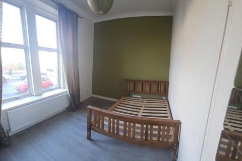 Flat to rent - 136a Bonnyton