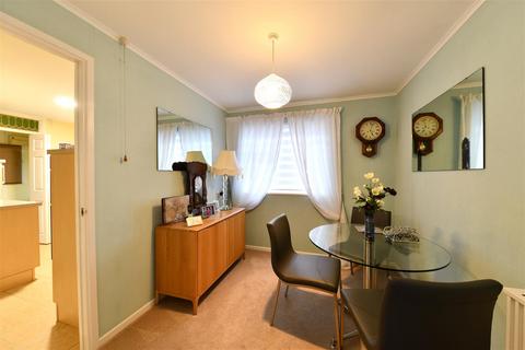 3 bedroom terraced house for sale, Webb Rise, Stevenage