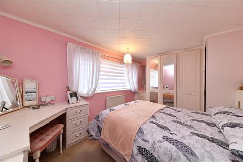 3 bedroom terraced house for sale, Webb Rise, Stevenage