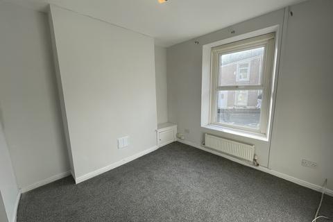 2 bedroom terraced house to rent, Milbrook St, Swansea
