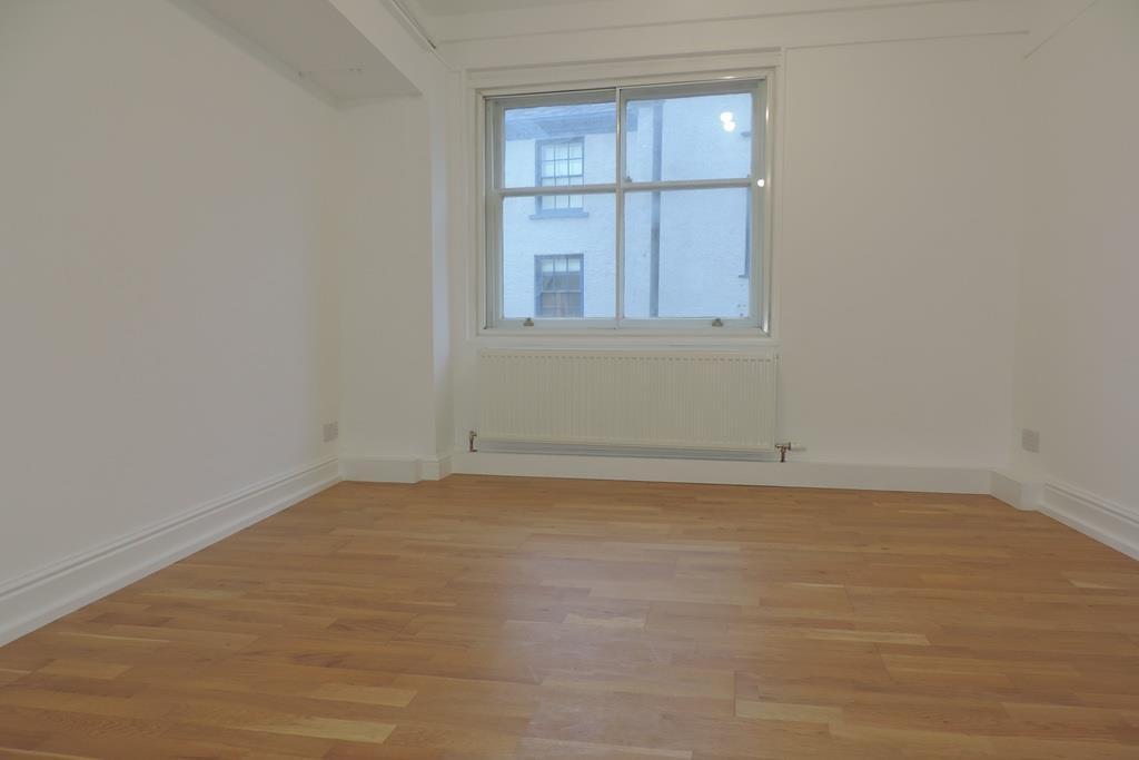 Bedroom1.jpg
