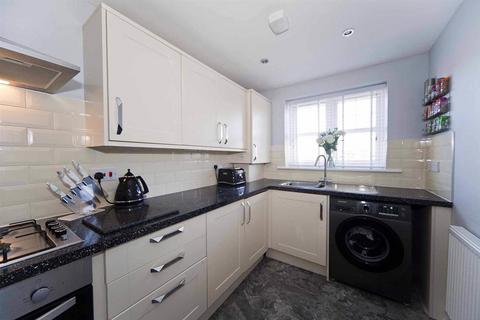 3 bedroom end of terrace house to rent, Sidings Close, Hartlepool TS24
