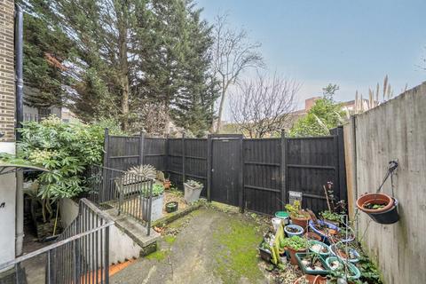2 bedroom apartment for sale, Finchley Road, Hampstead, NW3