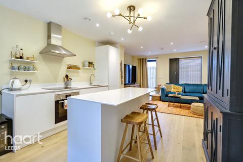 4 bedroom townhouse for sale, Central Place, Leeds
