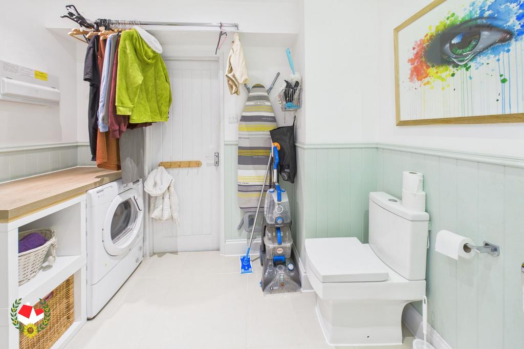 Utility Room/Wc
