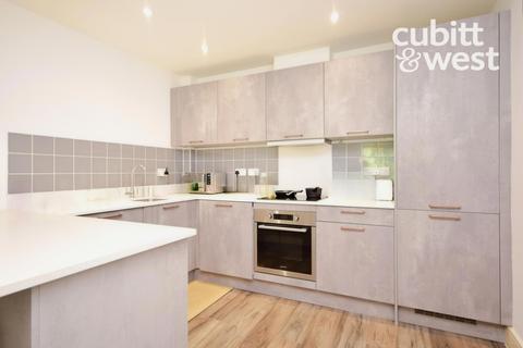 3 bedroom apartment to rent, Russell Way Crawley RH10