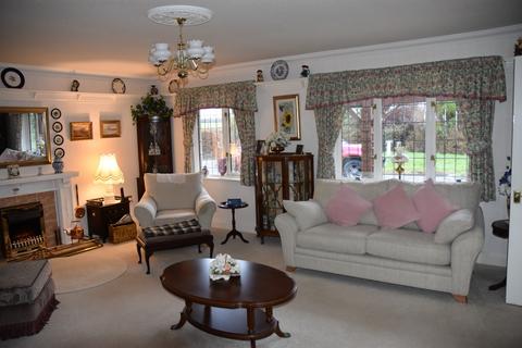 4 bedroom bungalow for sale, Rosewood, Bwlchygroes