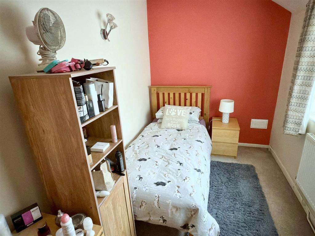 BED 3.jpg