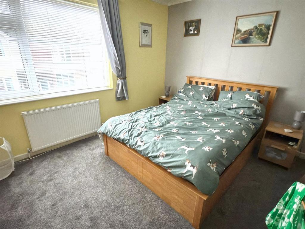 BED 1.jpg