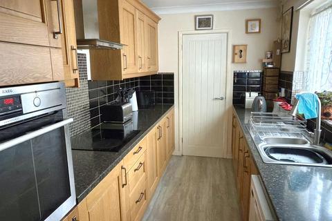 3 bedroom terraced house for sale, Maidstone Road, Lowestoft, Suffolk, NR32