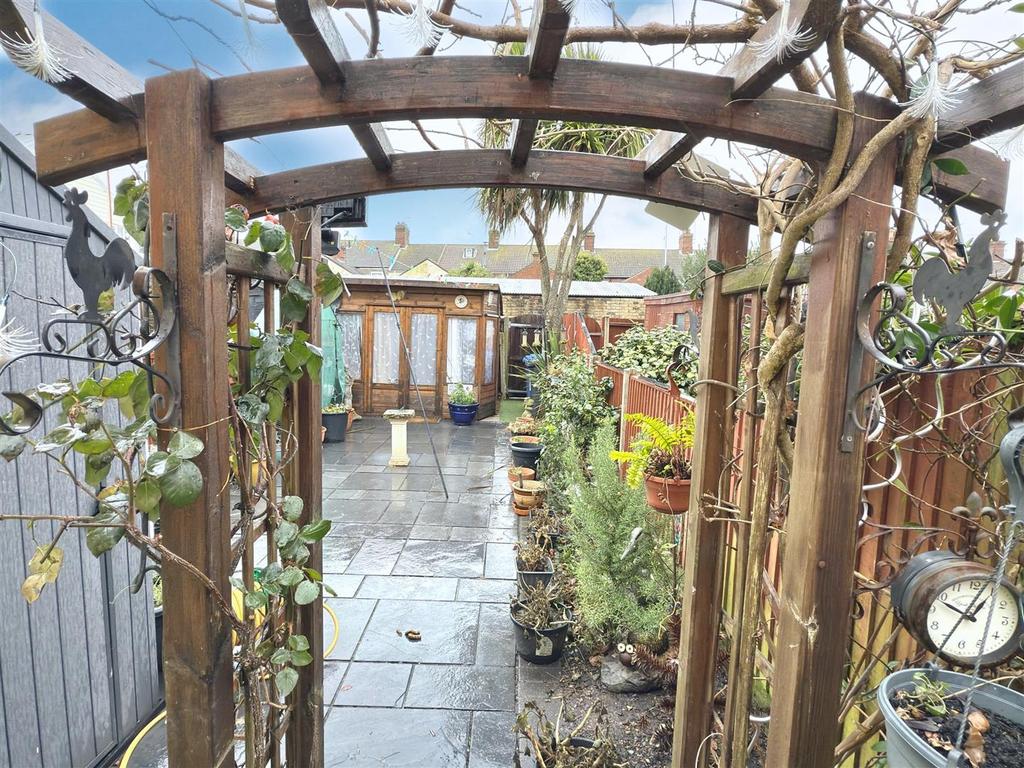 GARDEN.jpg