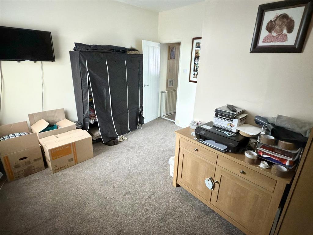 BED 2.jpg