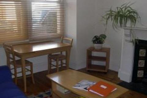 2 bedroom apartment to rent, Wardo Avenue, London, SW6