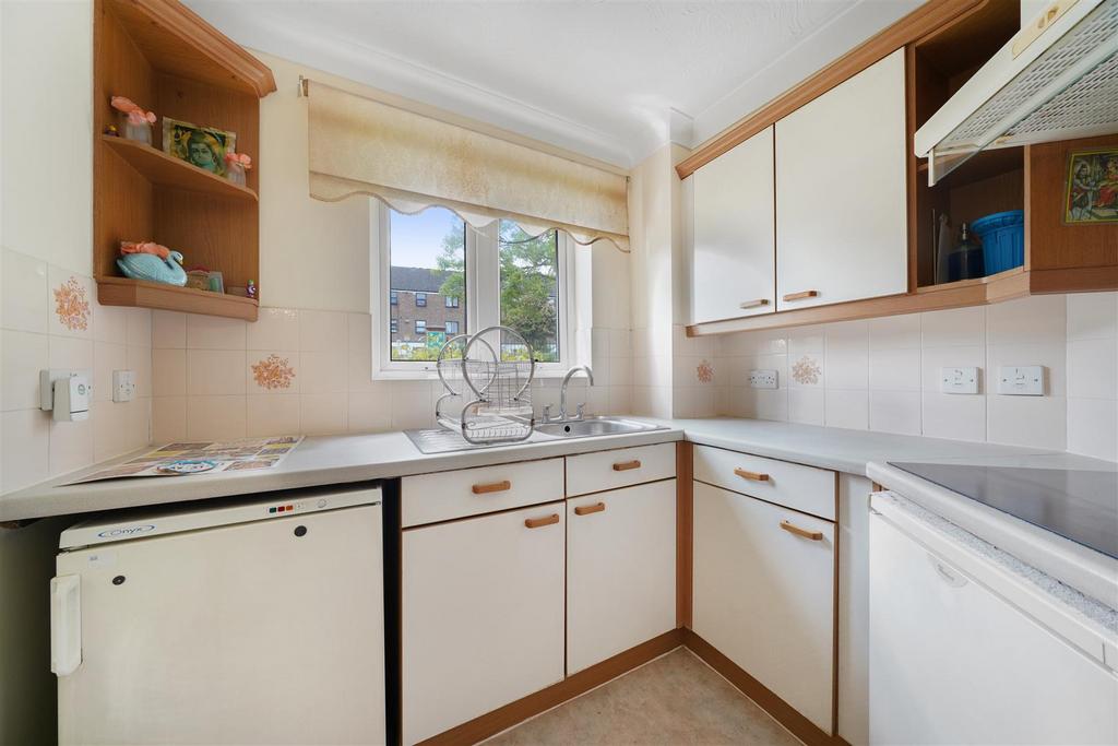 Flat 3, Bishops Court - 3 Gf2 Qbpida5399bpjz2k.jpg