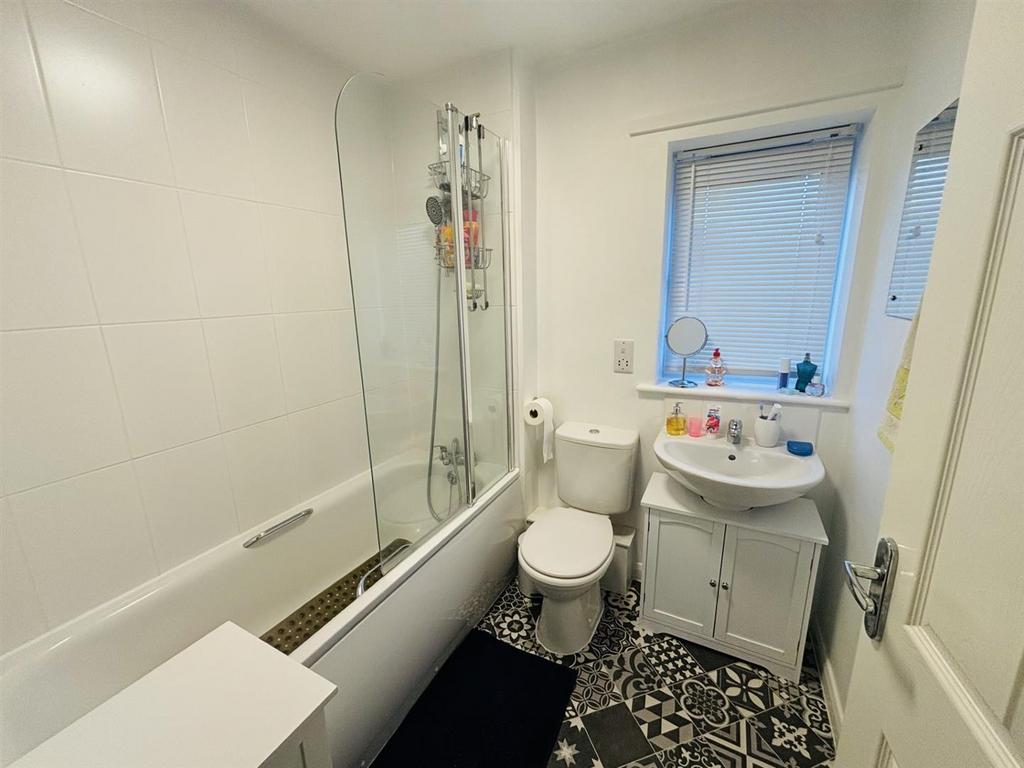 Bathroom.JPEG