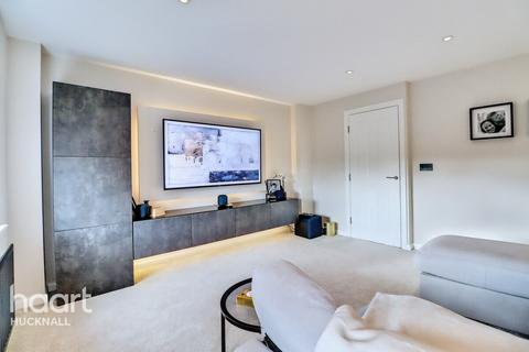 3 bedroom semi-detached house for sale, Boxtree Avenue, Nottingham